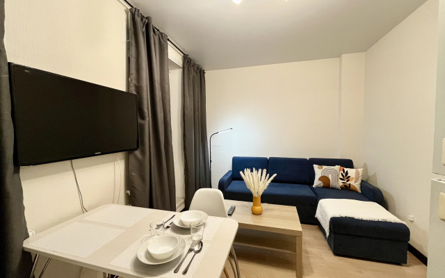 Layf Apart Flat