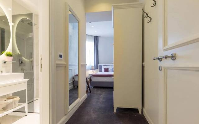 Отель Public House