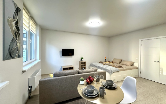 S Dizaynerskim Remontom Flat