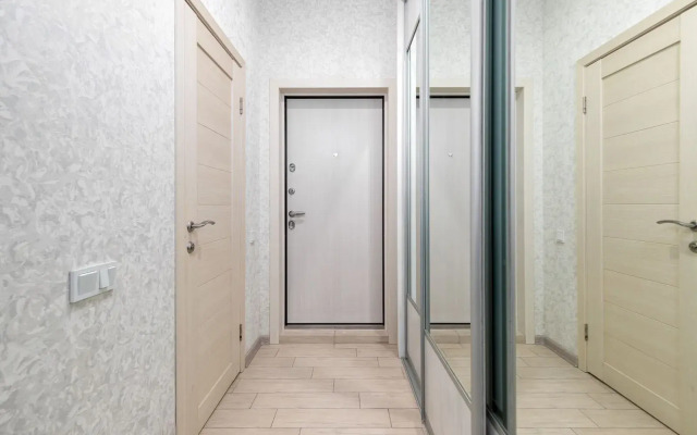 V Samom Tsentre Esto-Sadka Flat