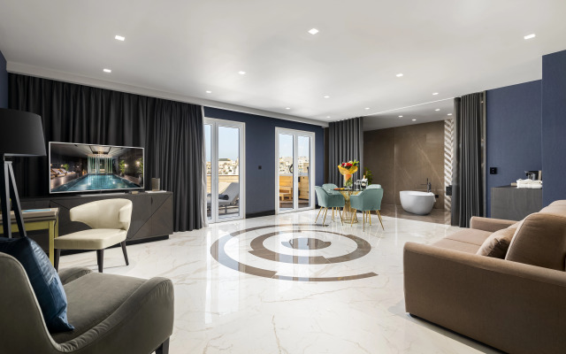 Lure Hotel