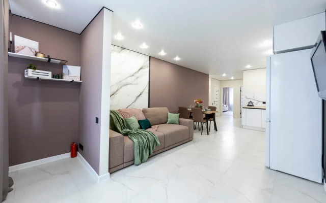 Na Ulitse Sergeya Dzhanbrovskogo, 4k1 Flat