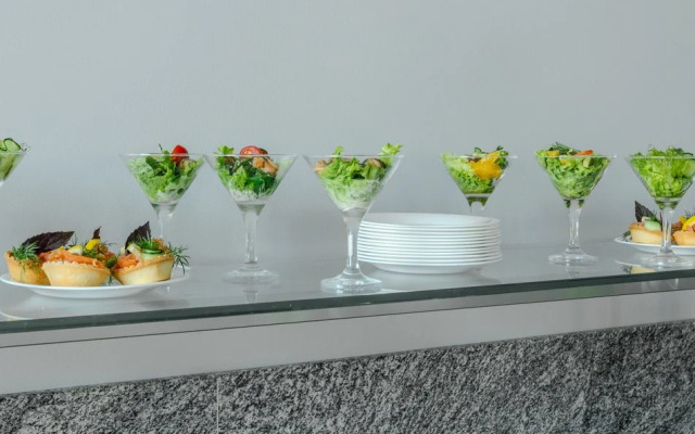 Отель Солнце и море