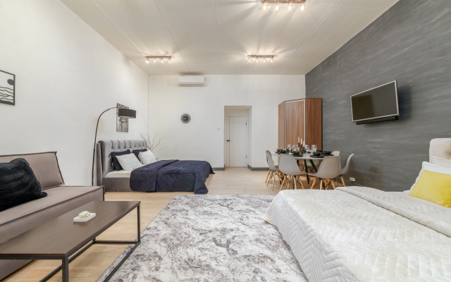 Апартаменты у Восстания