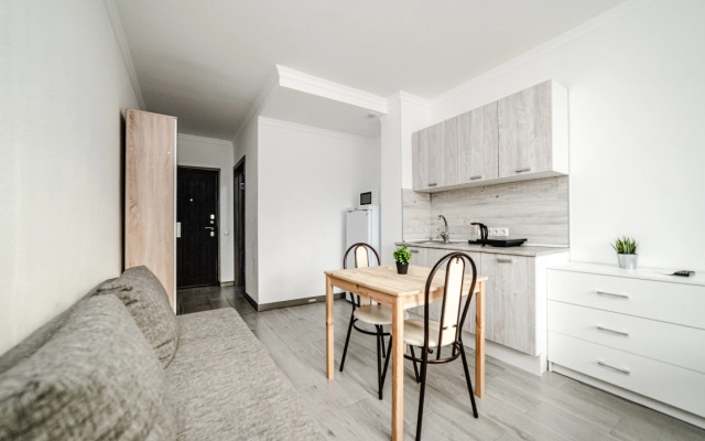 Апартаменты 8 Апартхаус на Инициативной