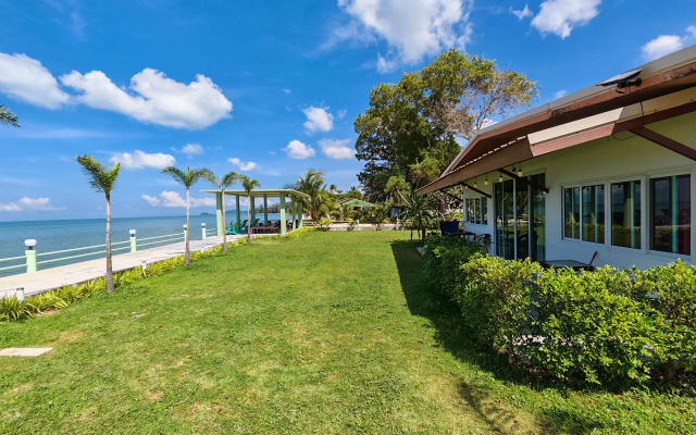 Курортный Отель Lipa Bay Residence