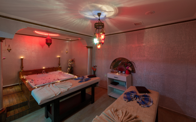 Nova Plaza Crystal Hotel & Spa