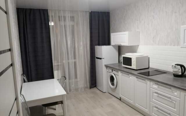 Апартаменты Двухкомнатная Квартира на Алексеева 27