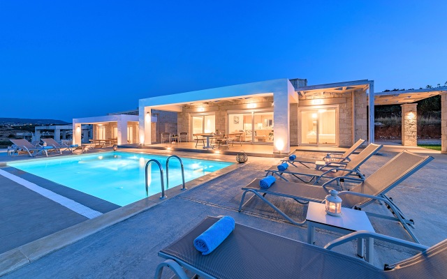 Vista Mare Villas Heated Pool