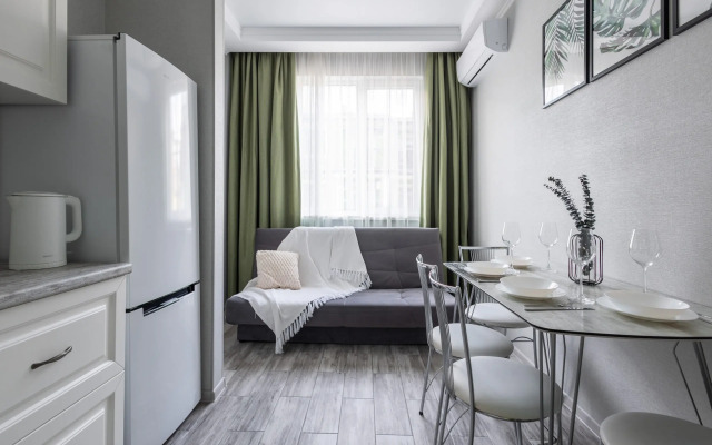 Red Apartments Art Layt Siti Charlz Apartments