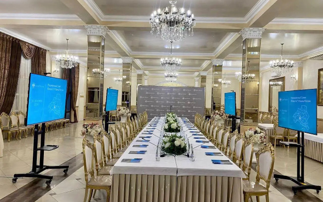 Stary Zamok Hotel
