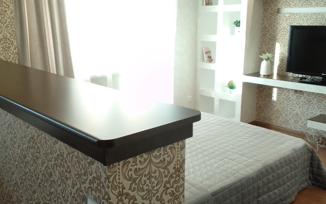 V Rayone Tsirka Flat