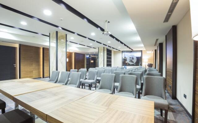 Constantine the Great Hotel