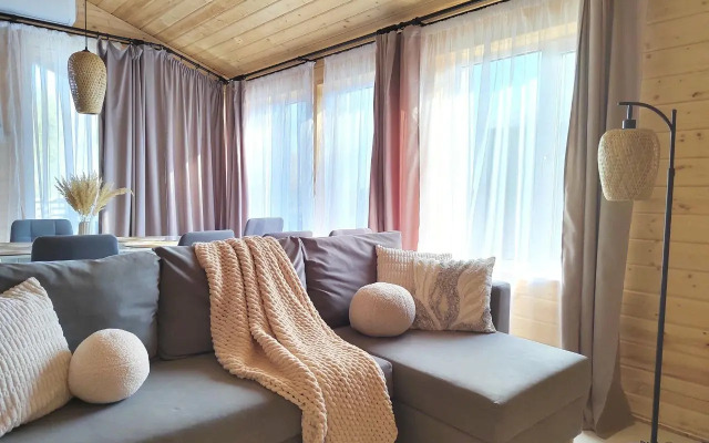 Domik V Kp Grin Laundzh Guest House
