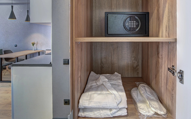Grey Khaus Apartments 3