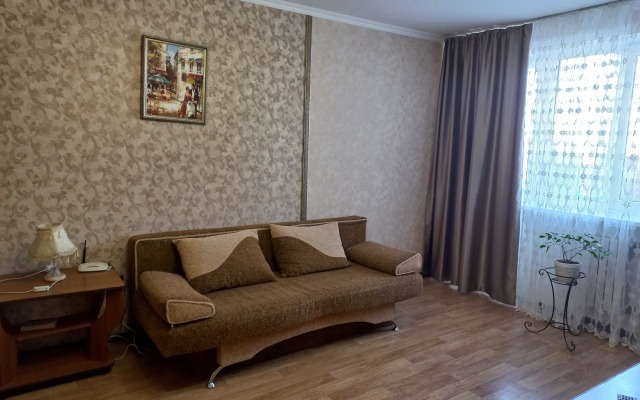 Na Ulitse Akademika Krylova 7 Apartments