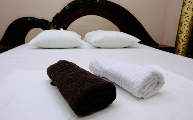 Noy Hotel