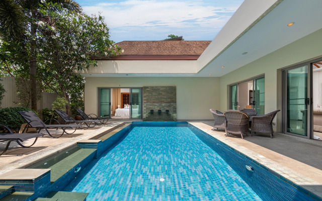 Вилла Nai Harn Pool Villa Bond