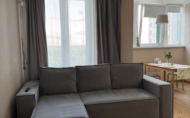 Uyutnaya V Izumrudnyh Holmah Flat