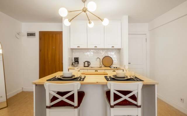 PeraNox Suites 4 Apartments