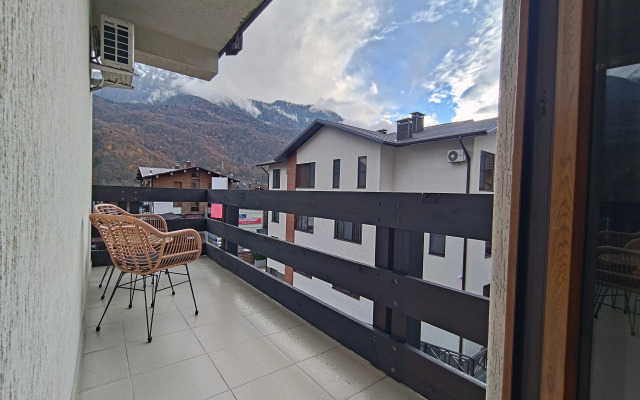 Апартаменты Двухкомнатные с Балконом в Центре Красной Поляны