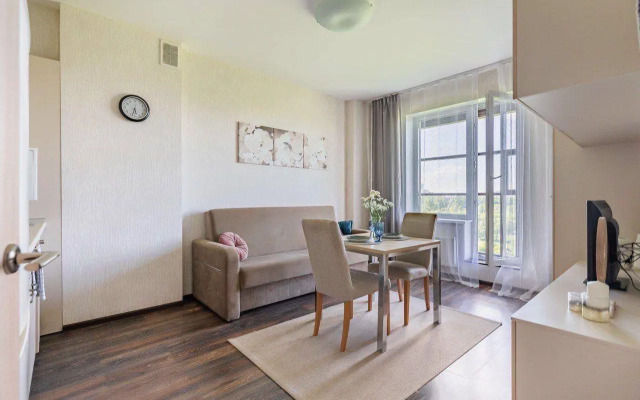 Uyutniye 1-Komnatniye S Vidom Na Park Apartments