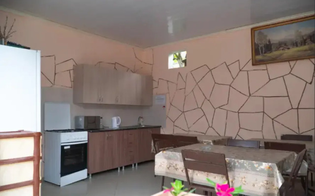 Lika Guest House