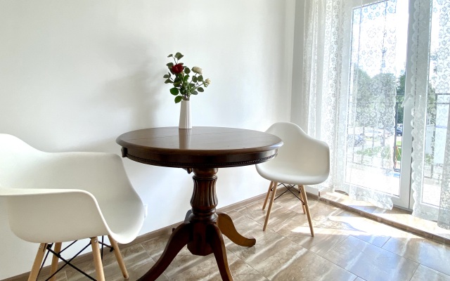ApartMari Uyutnyye apartamenty ryadom s Korolevskimi vorotami Apartments