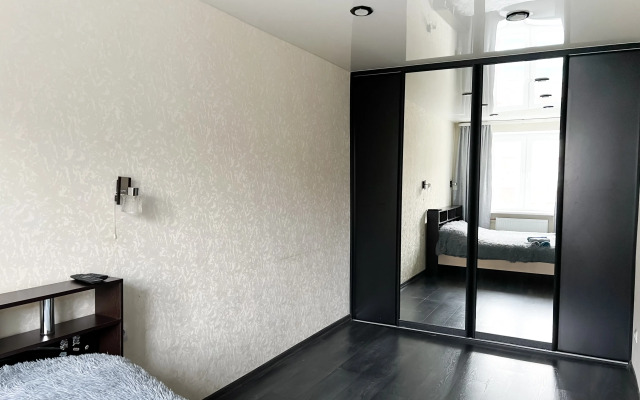 Квартира 2-комнатная на Коминтерна 17