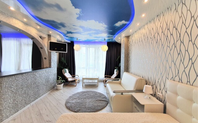 Prospekt Revolyutsii 9-A-239 Apartments