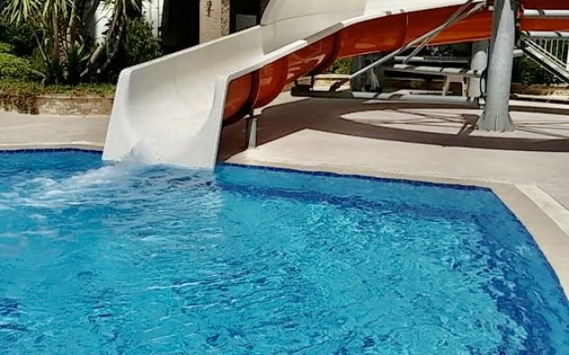 Yekta Plaza Apartments