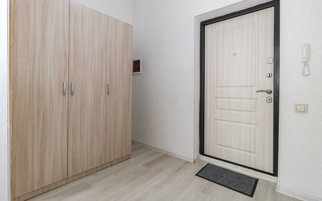 Svetlye I Uyutnye Ryadom S Ekspo Apartments