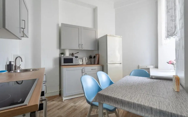 Apartments Uluchshennye S Balkonom