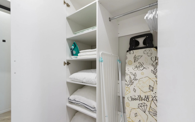 Dizaynerskaya Andora-apart na Krasnom prospekte na 23 et Flat