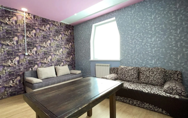 S Bilyyardom i Mangalom Private House