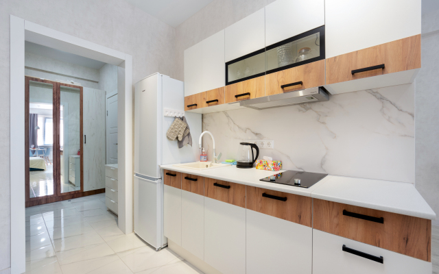 Sutkiru Ryadom S Tsentrom Flat