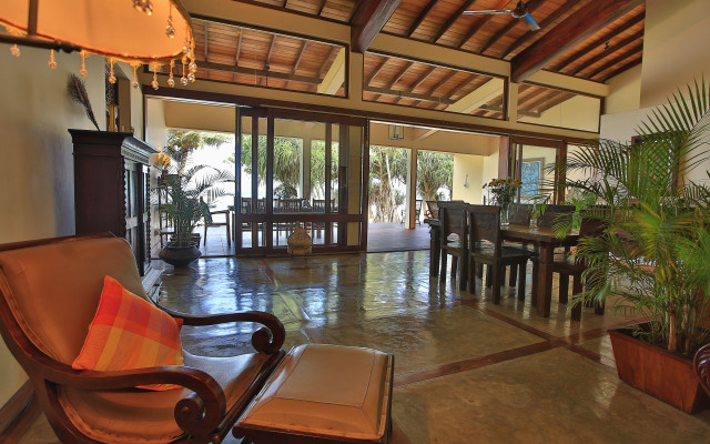 South Point Villa - 3 bedroom Beach Front Villa