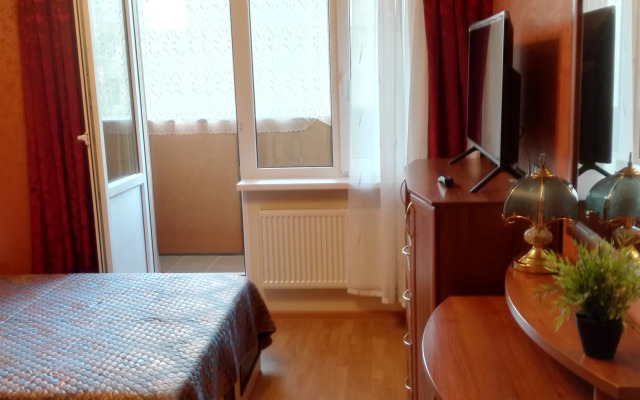 Na Dnepropetrovskoy Flat