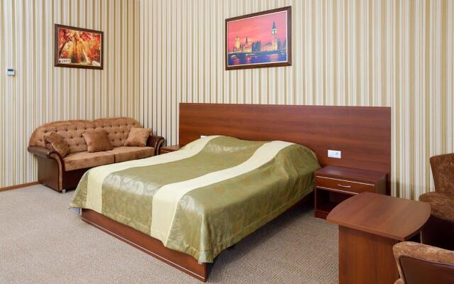 Royal Hotel