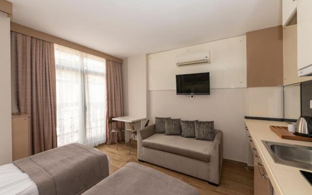 Отель Taksim Peri Suite