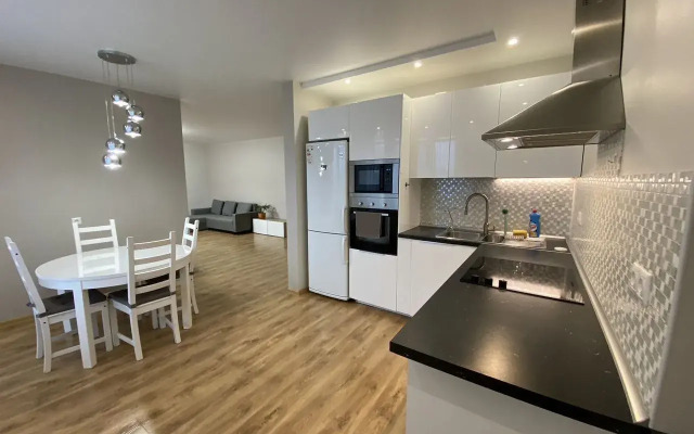 Квартира Светлая на Бориса Домашникова 22