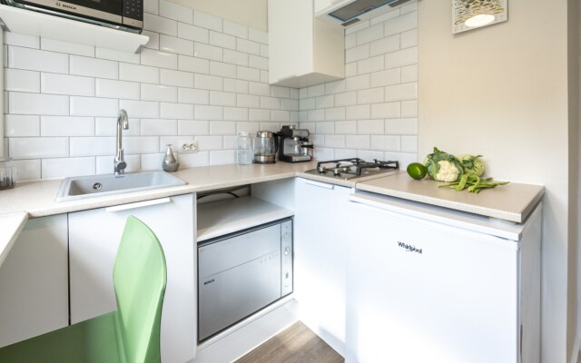 Na Rokossovskogo 12 Flat