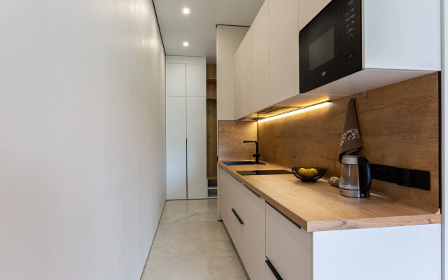 Stilnaya S Vidom Na Gory Alleya 375 Flat