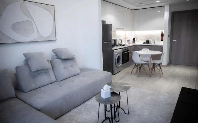 Апартаменты Welcome Home in Azizi Riviera 39