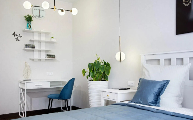 Bolshoy Razdelny Lyuks V Tsentre Flat