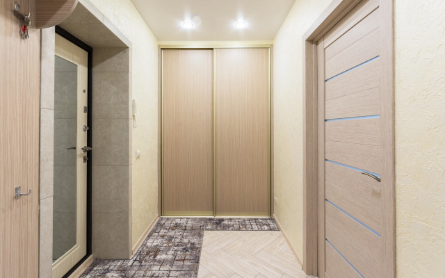 Na Grazhdanskoy 19 A Flat