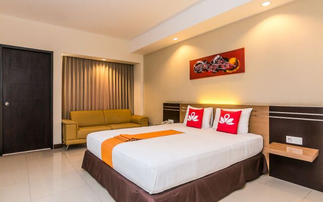 ZEN Rooms Legian Dewi Sri Hotel