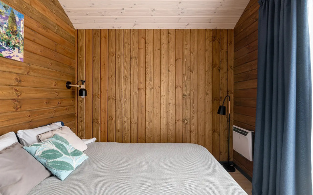 Zeleny Lug Private house