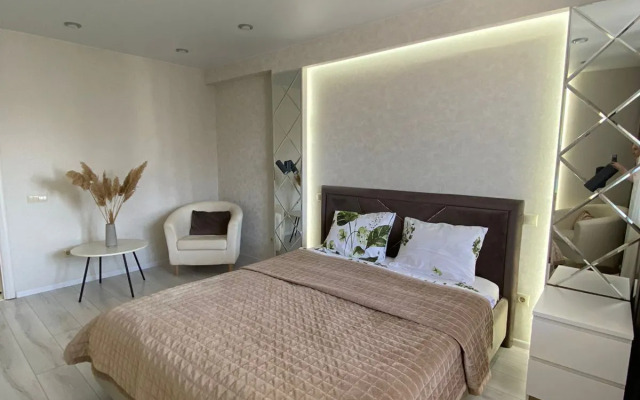 Na Sevastopolskoy Ulitse 9A Flat