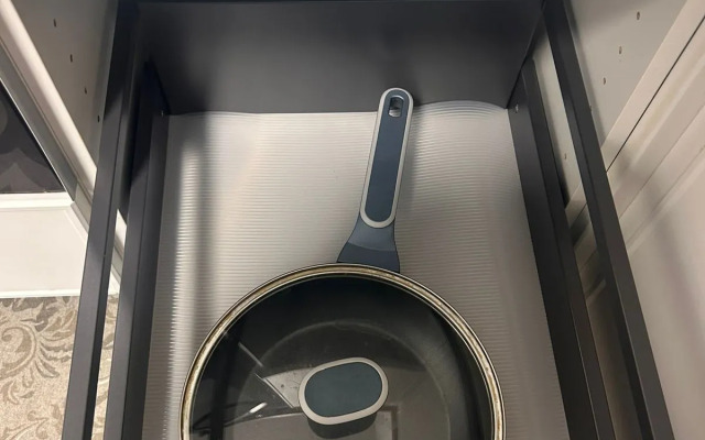 Studiya S Balkonom U Metro Flat